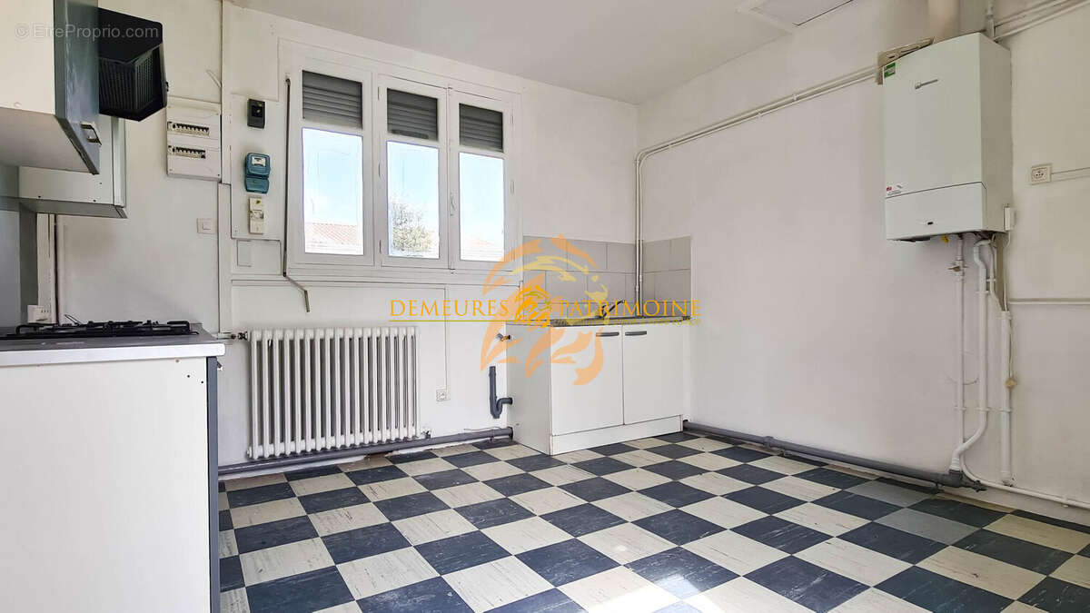 Maison à SAINT-YRIEIX-SUR-CHARENTE