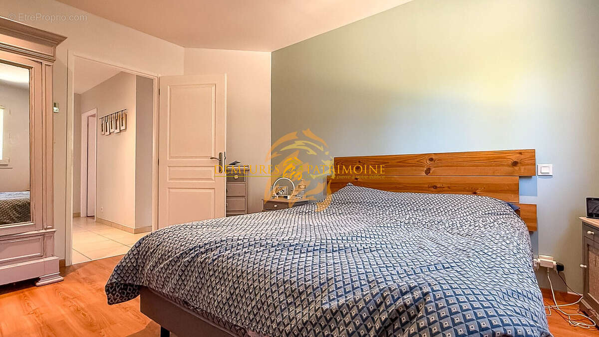 Maison à MAGNAC-SUR-TOUVRE