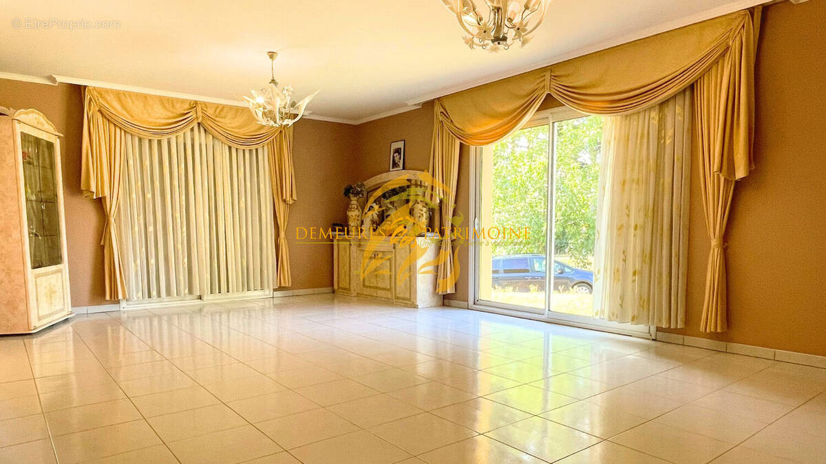 Maison à CHASSENEUIL-SUR-BONNIEURE