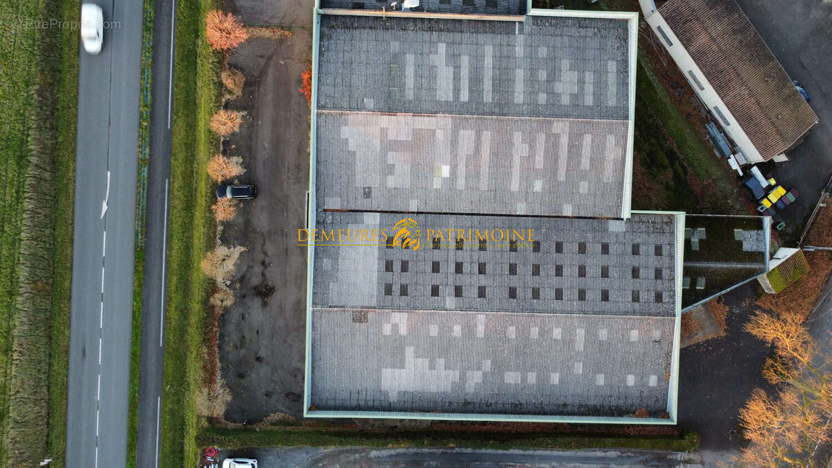 Commerce à ROULLET-SAINT-ESTEPHE