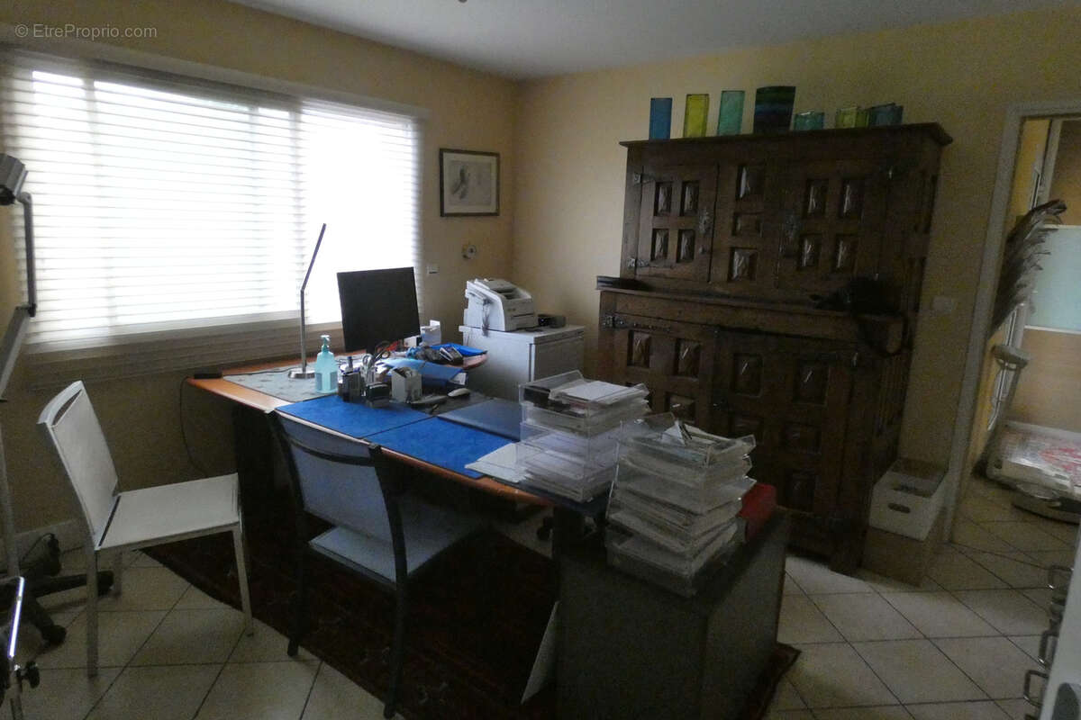 Autre à VERNEUIL-SUR-VIENNE