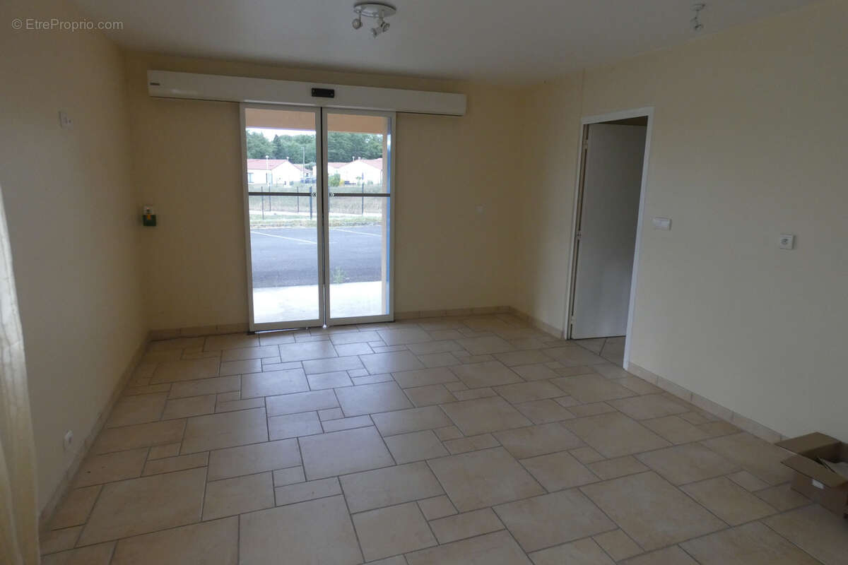 Autre à VERNEUIL-SUR-VIENNE