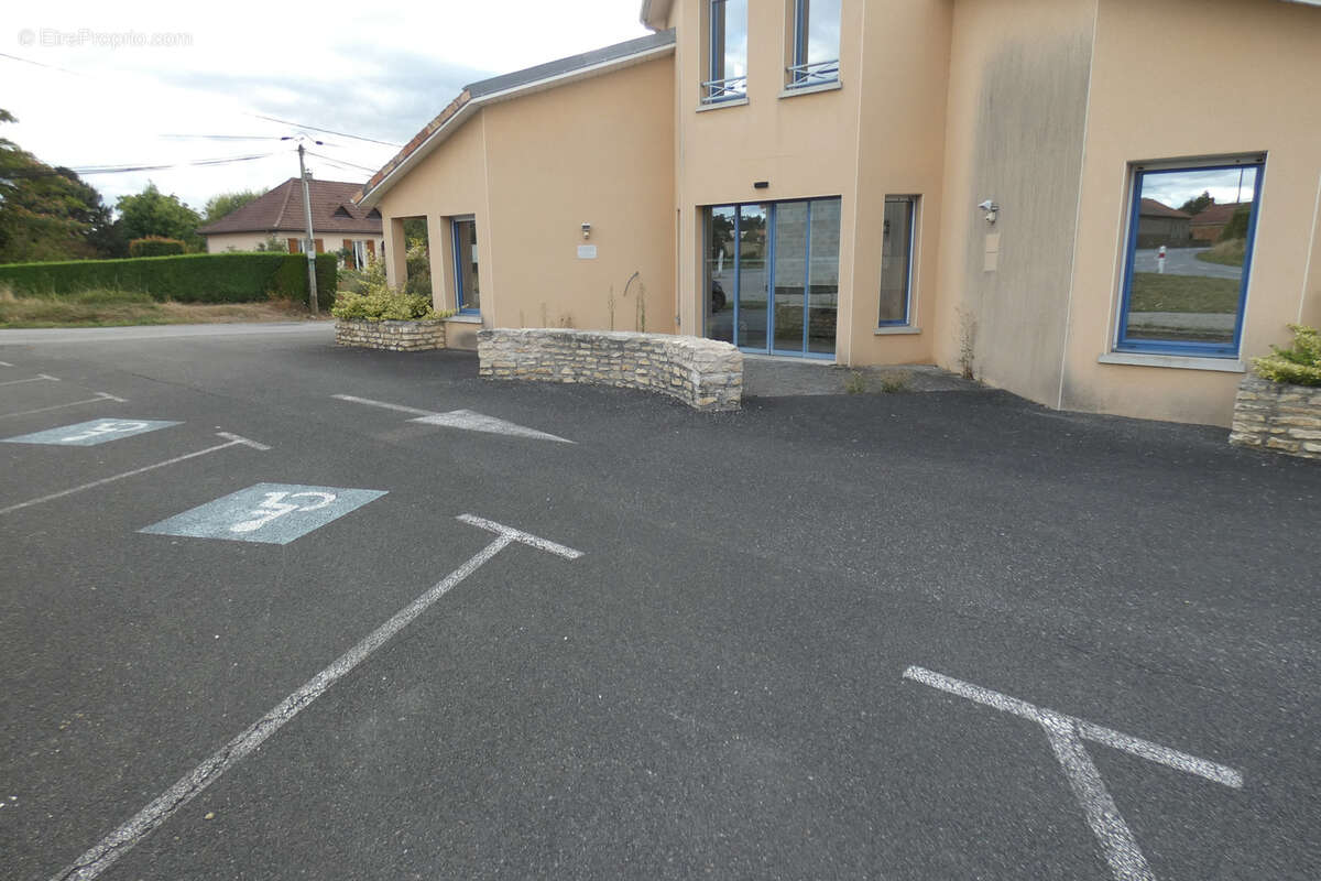 Autre à VERNEUIL-SUR-VIENNE