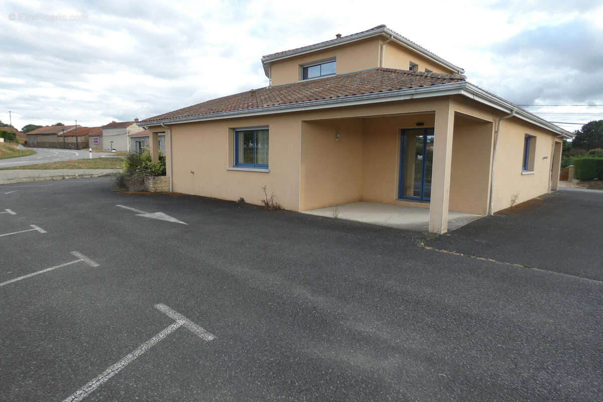 Autre à VERNEUIL-SUR-VIENNE