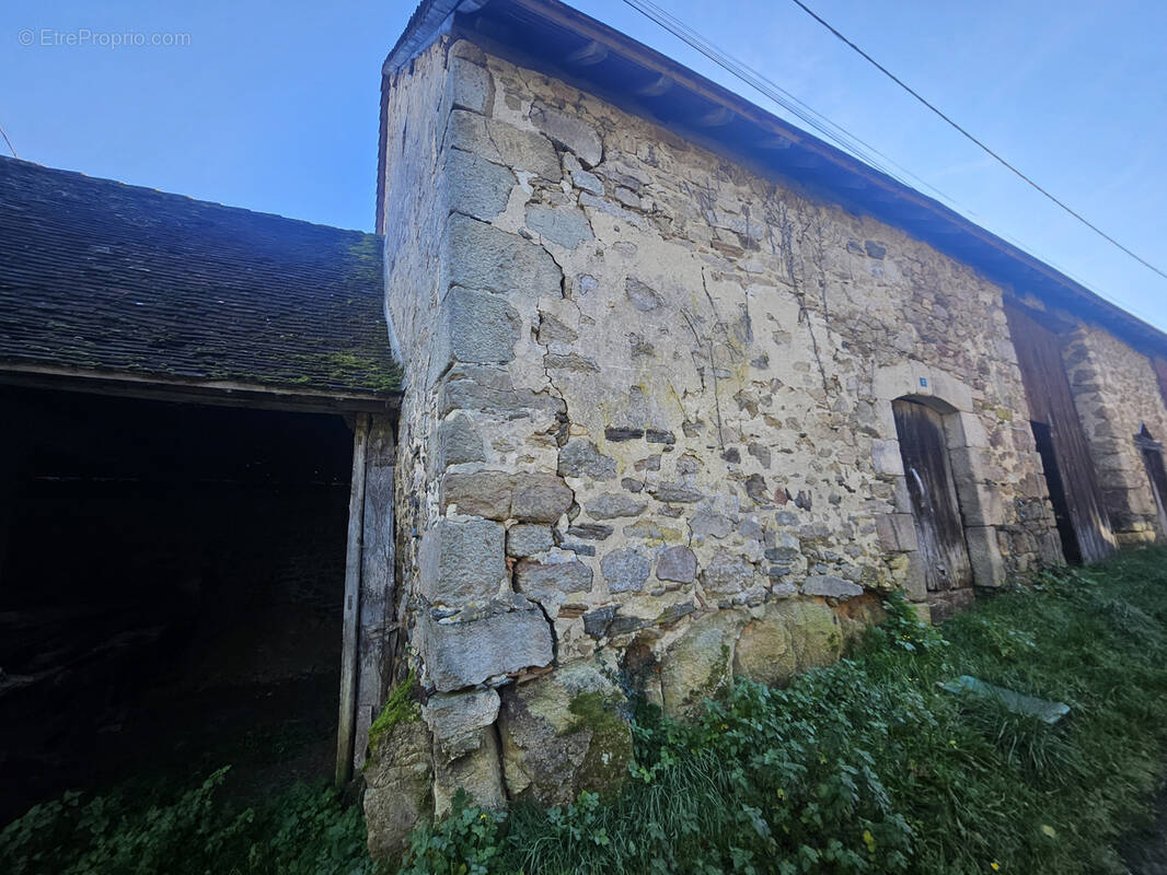 Maison à SAINT-HILAIRE-LES-PLACES