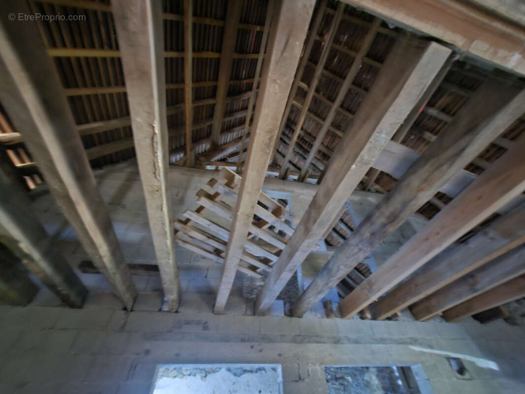 Maison à SAINT-HILAIRE-LES-PLACES