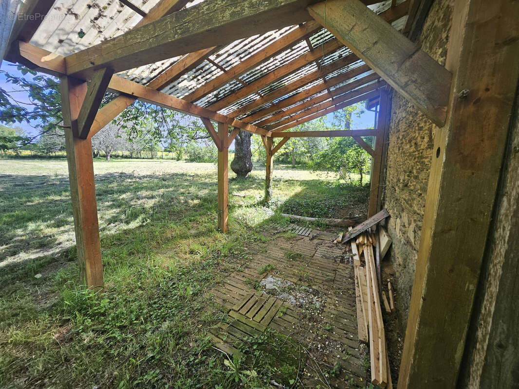 Maison à AIXE-SUR-VIENNE