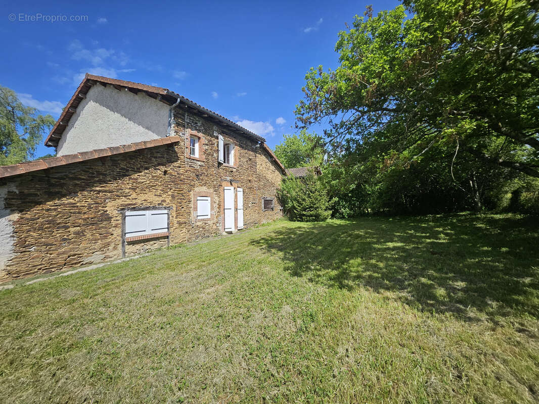 Maison à AIXE-SUR-VIENNE