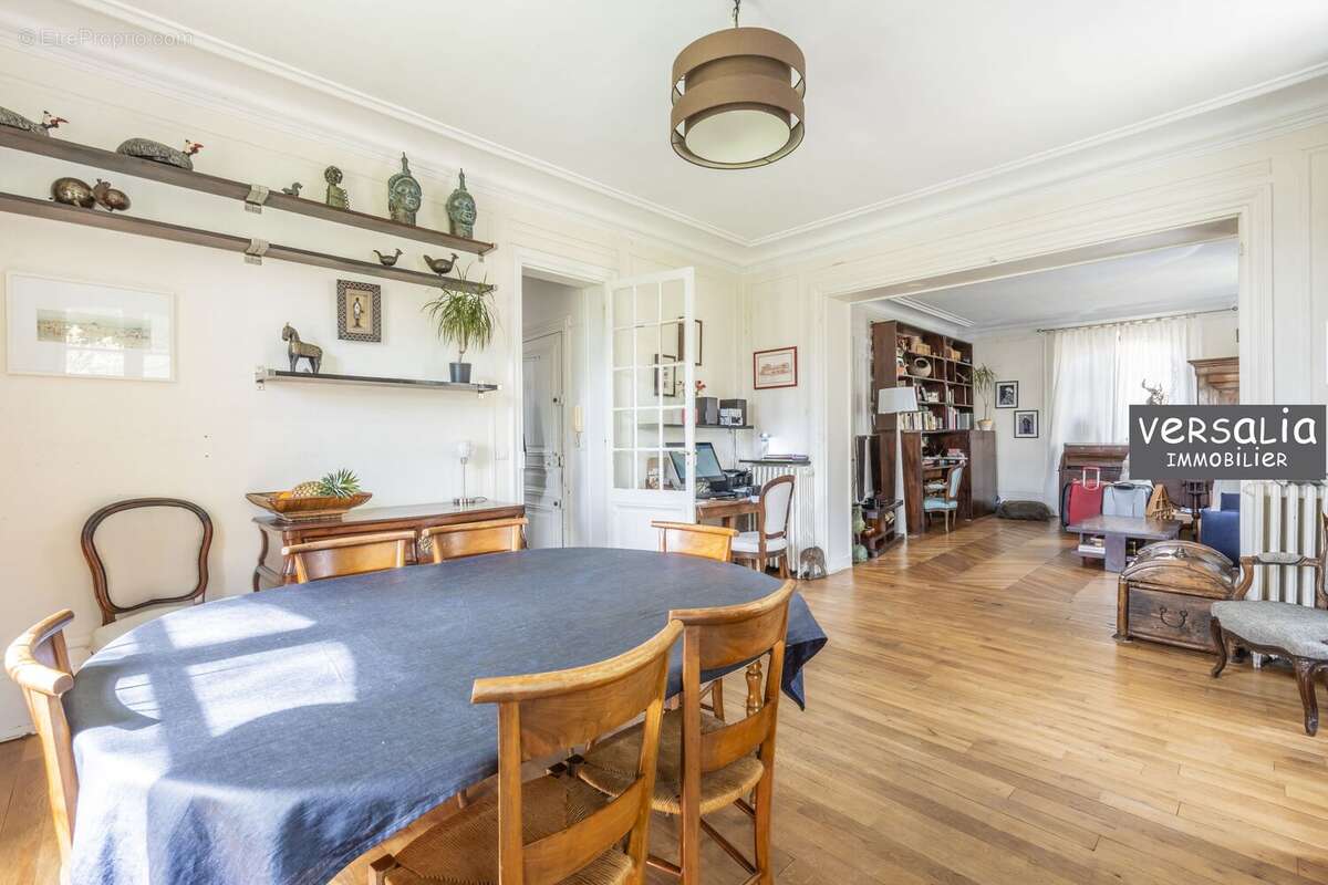 Appartement à VERSAILLES