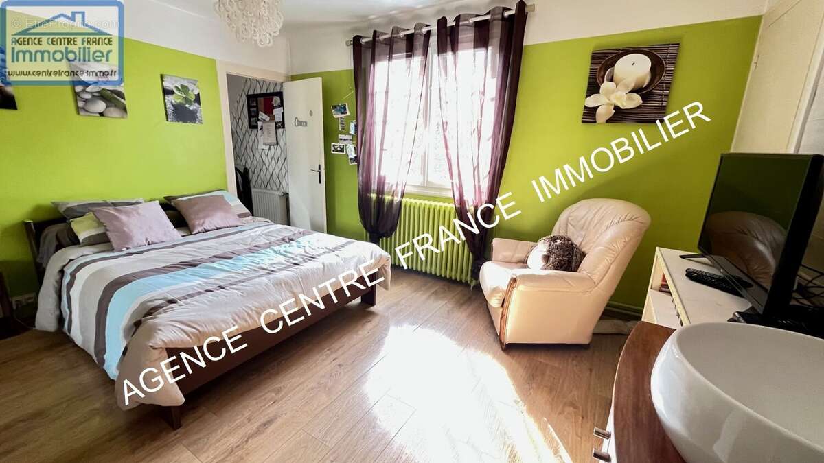 Maison à SAINT-DOULCHARD