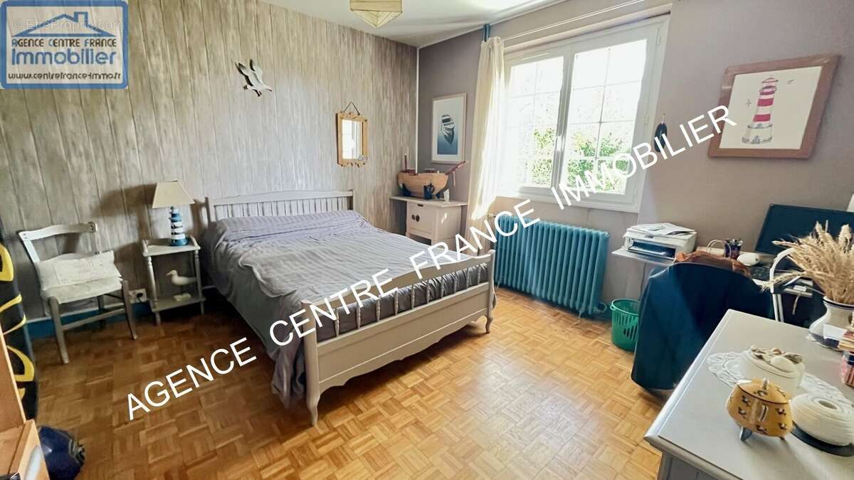 Maison à SAINT-DOULCHARD