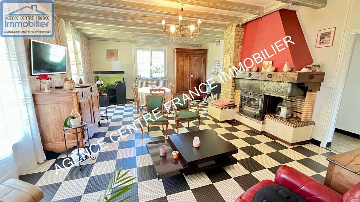 Maison à SAINT-DOULCHARD