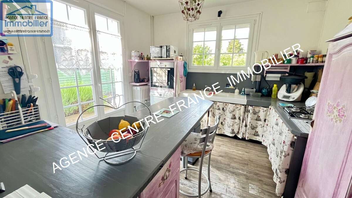 Maison à SAINT-DOULCHARD