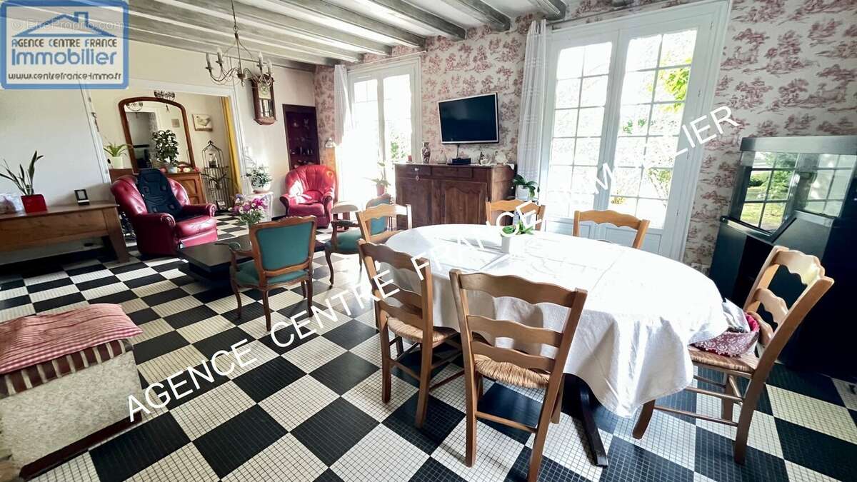 Maison à SAINT-DOULCHARD