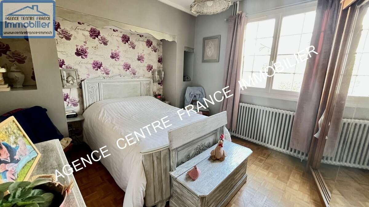 Maison à SAINT-DOULCHARD