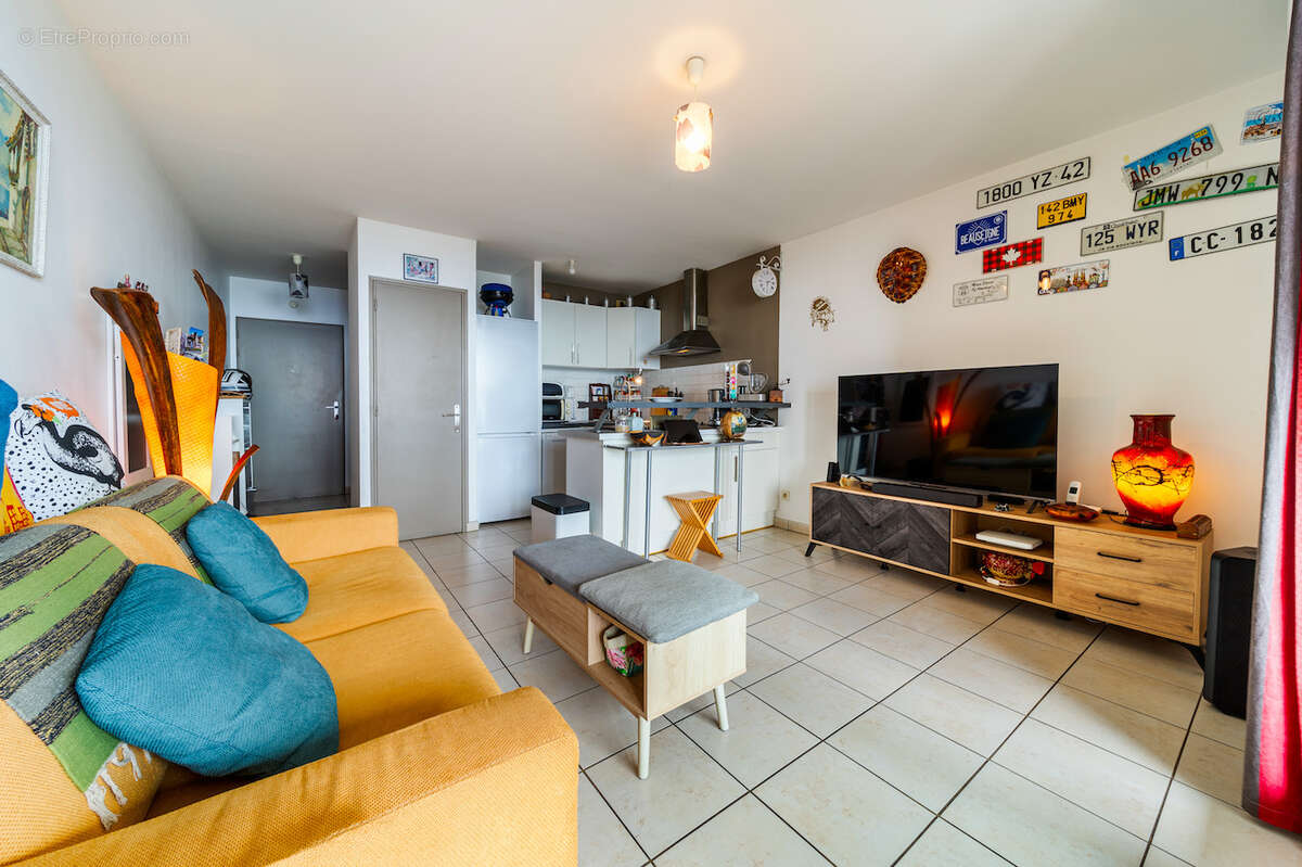 Appartement à LES AVIRONS