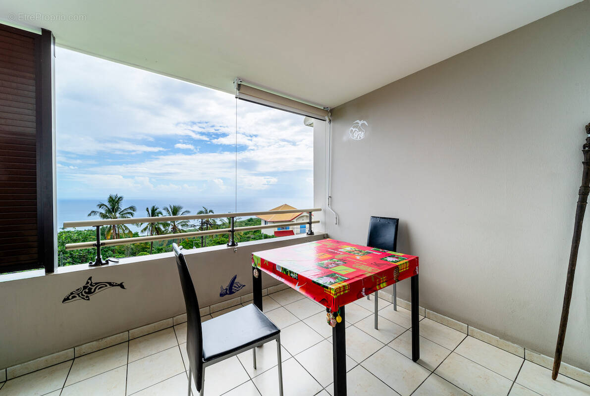 Appartement à LES AVIRONS