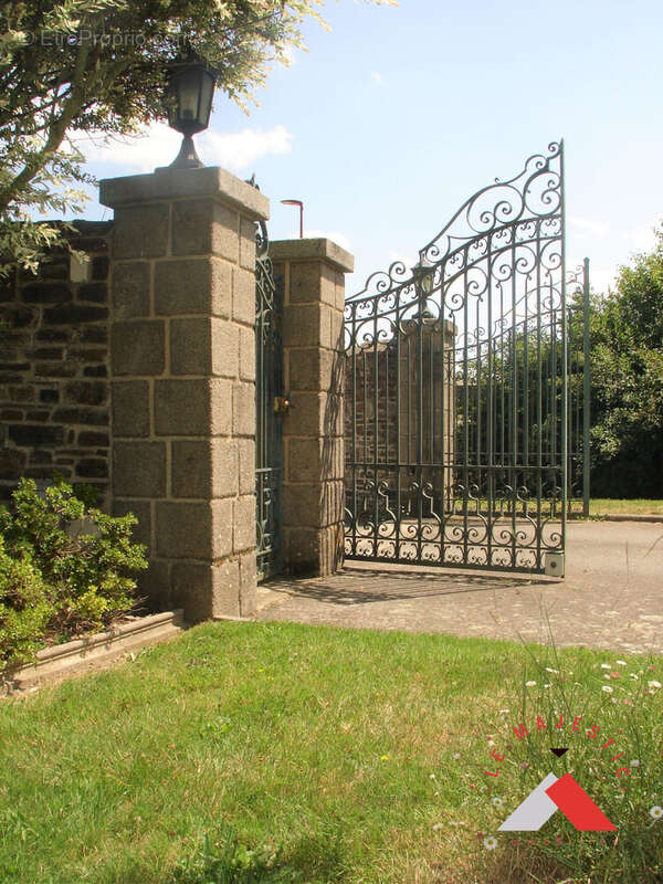 Maison à DOL-DE-BRETAGNE