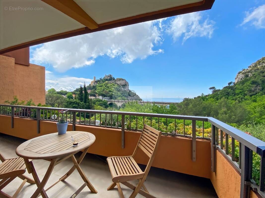 Appartement à EZE