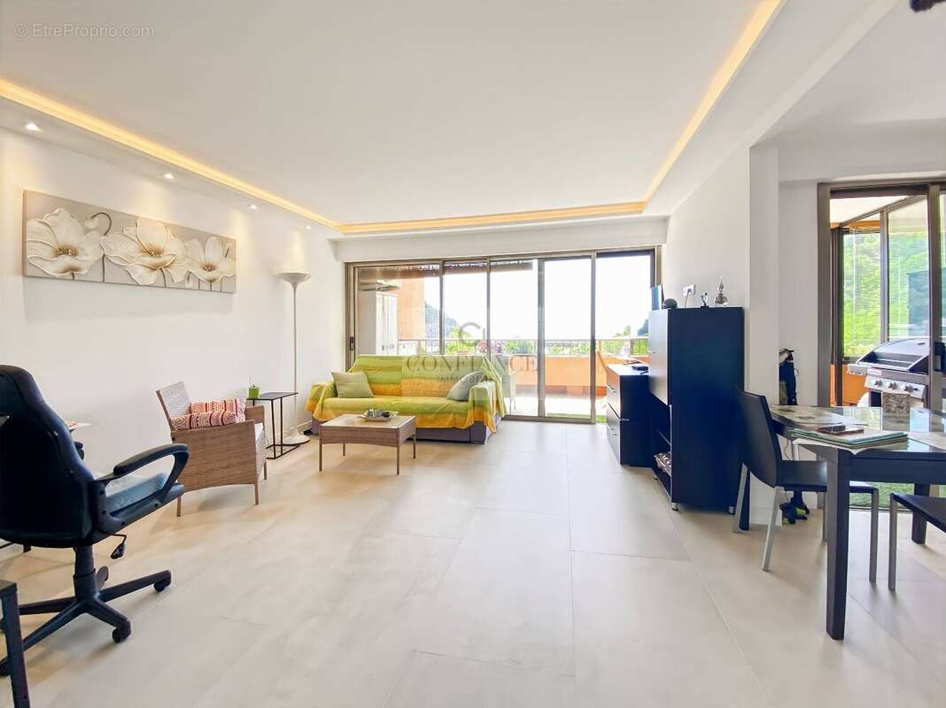 Appartement à EZE