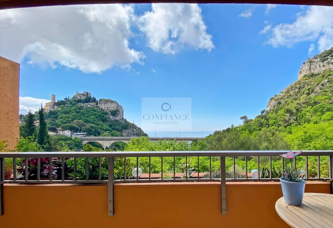 Appartement à EZE