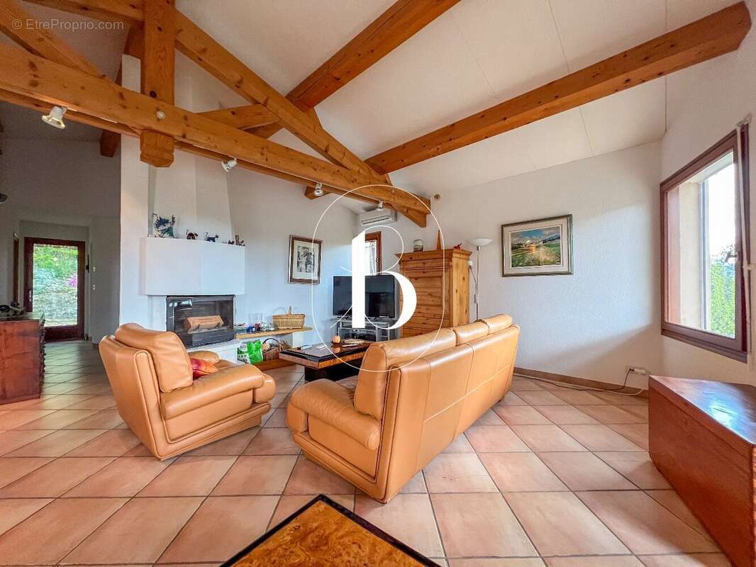 Maison à GOUDARGUES