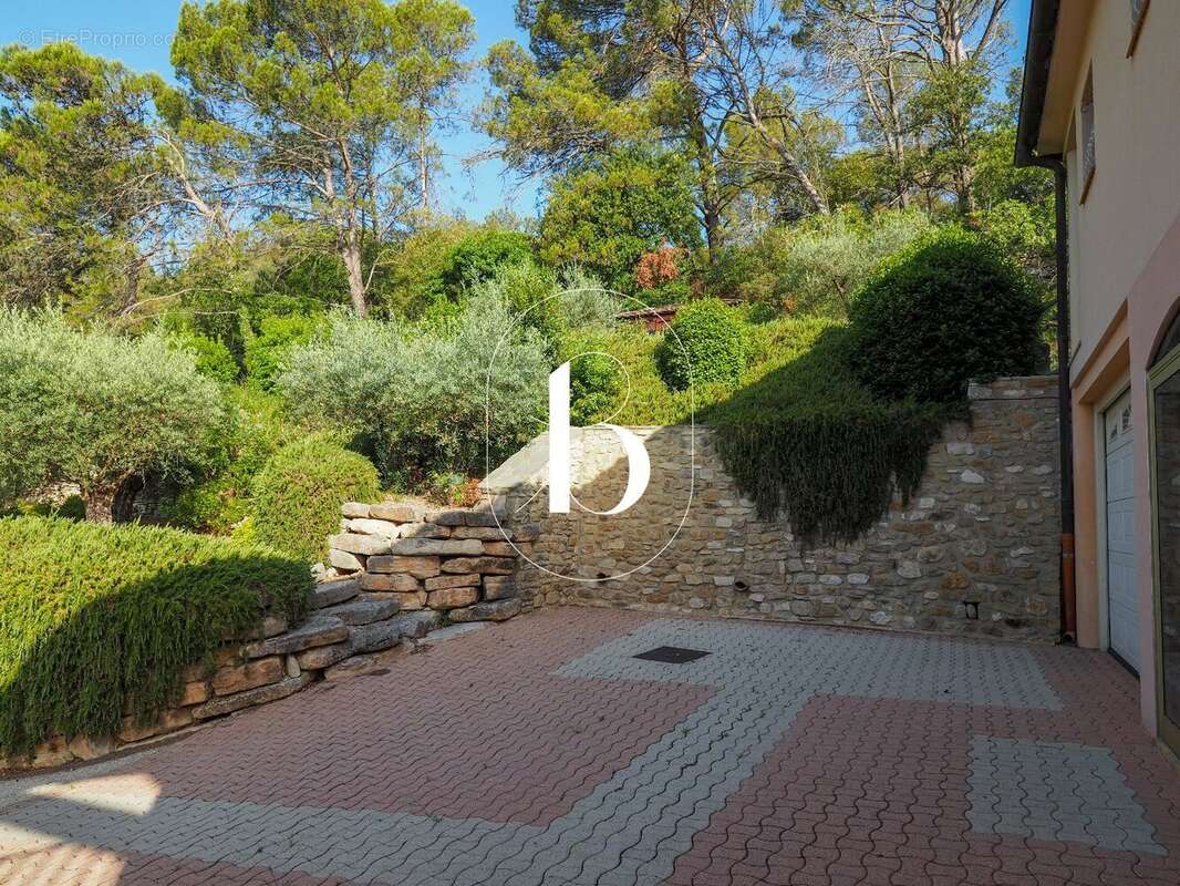 Maison à GOUDARGUES