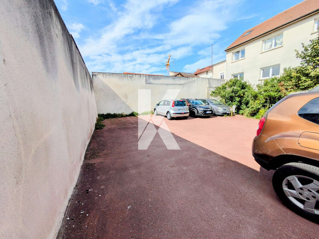 stationnements - Appartement à CORMEILLES-EN-PARISIS