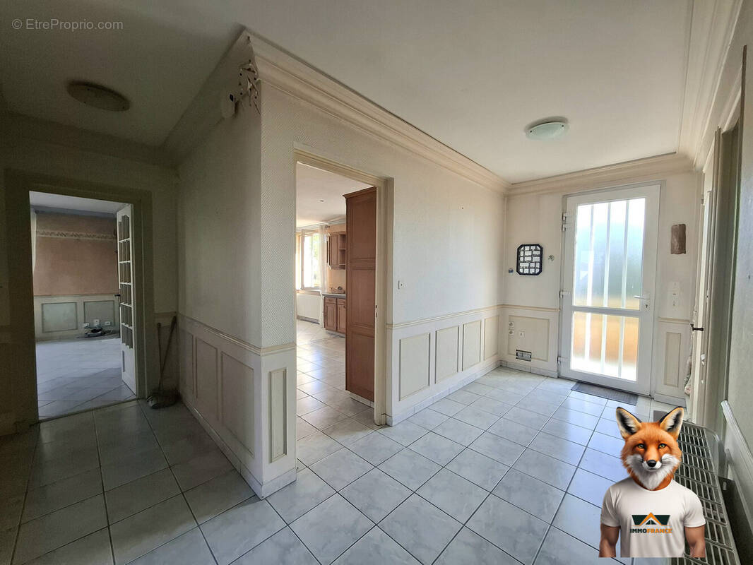 Maison à VERCEL-VILLEDIEU-LE-CAMP