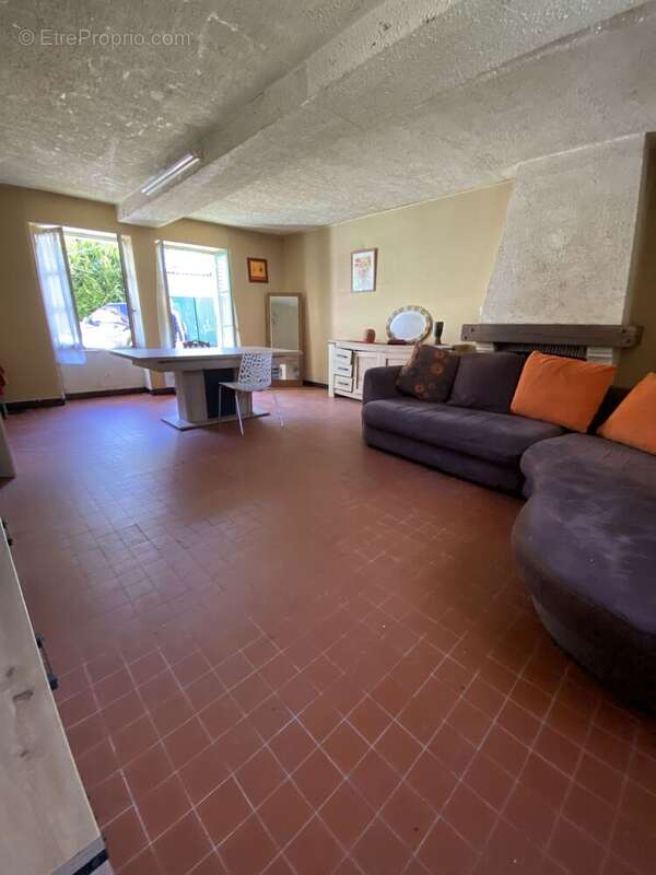 Maison à COULANGES-SUR-YONNE