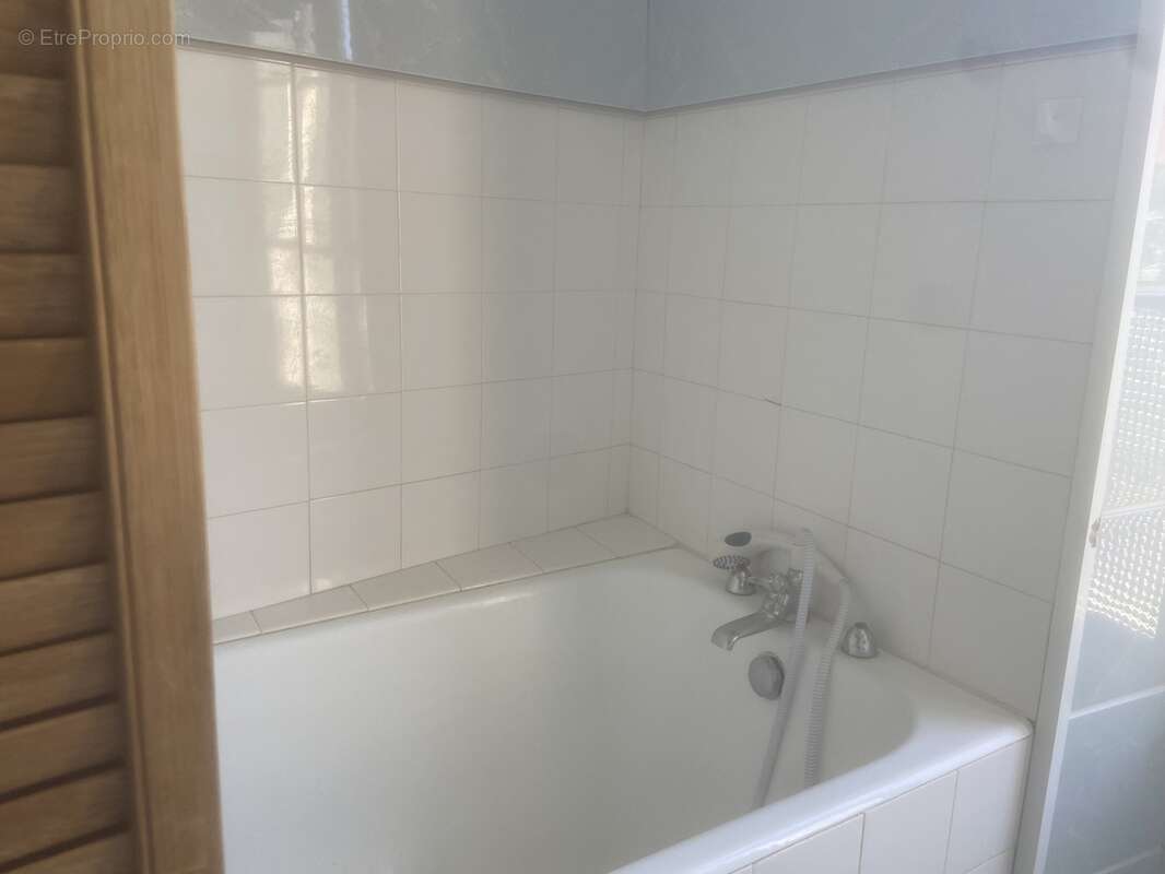 Maison à MAILLY-LE-CHATEAU