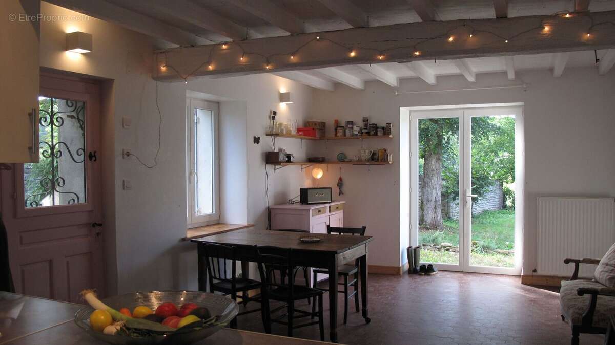 Maison à VOUTENAY-SUR-CURE