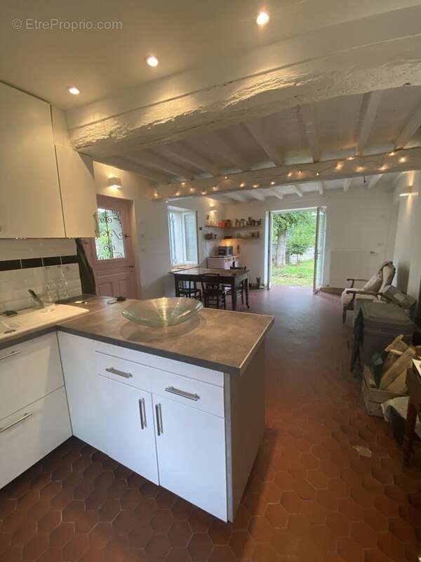 Maison à VOUTENAY-SUR-CURE