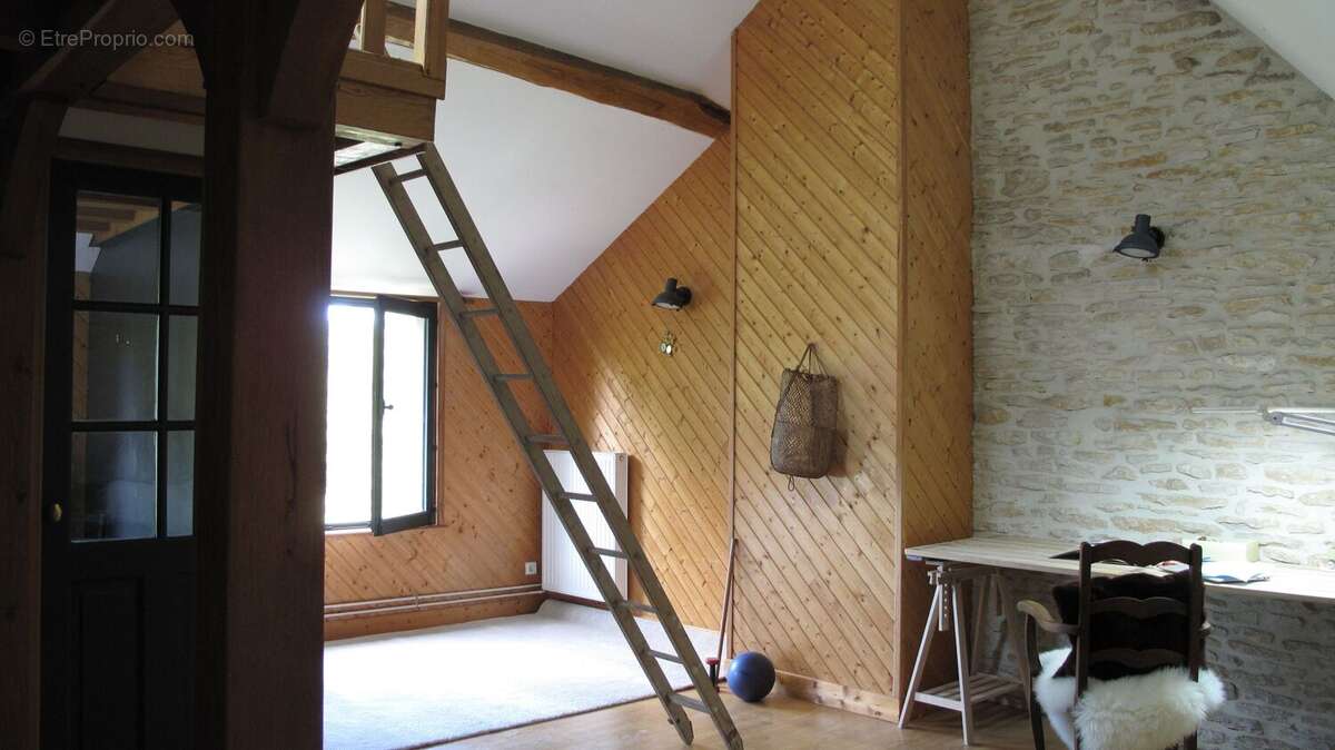 Maison à VOUTENAY-SUR-CURE