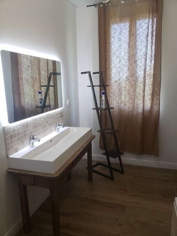 Maison à MONFERRAN-SAVES