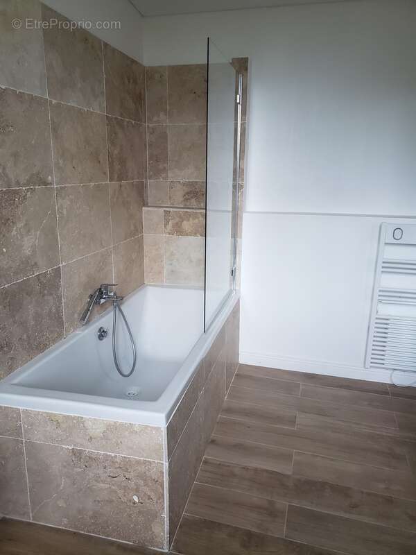 Maison à MONFERRAN-SAVES