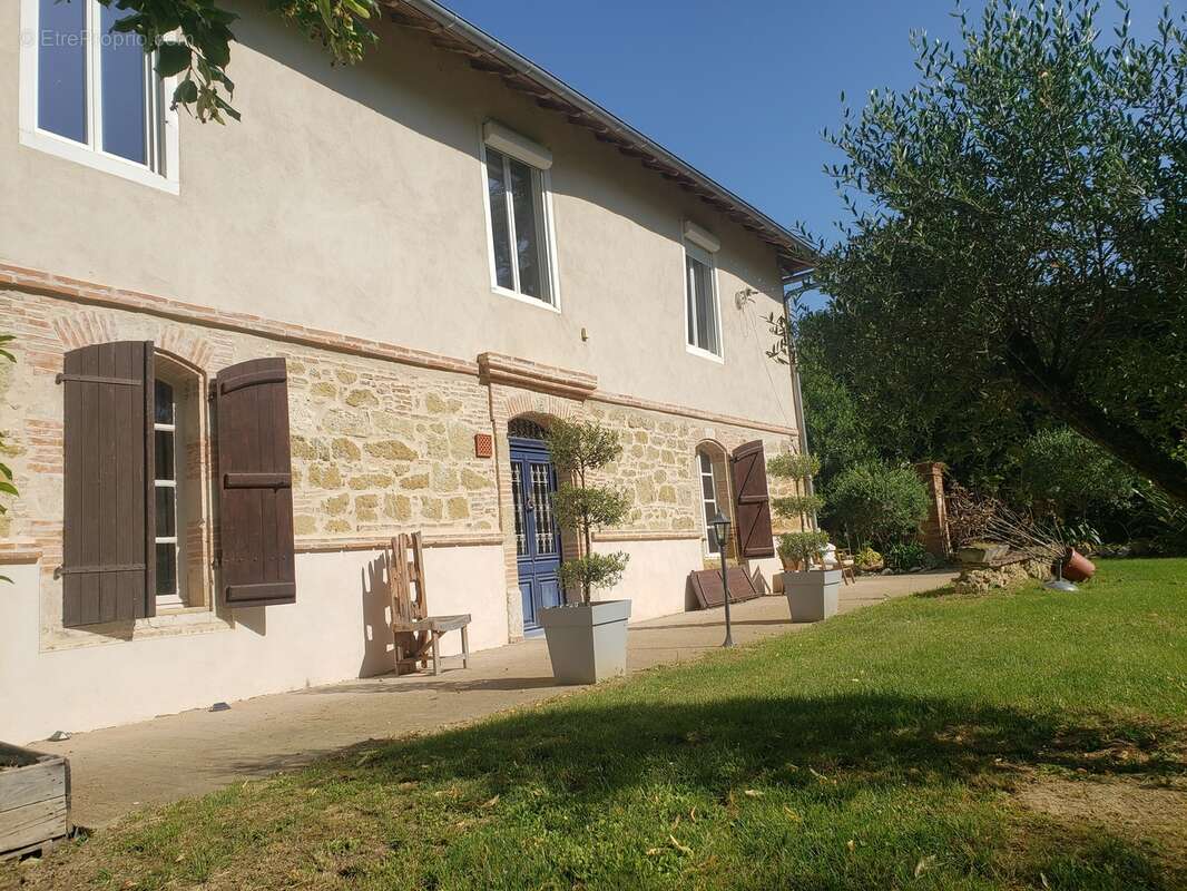 Maison à MONFERRAN-SAVES