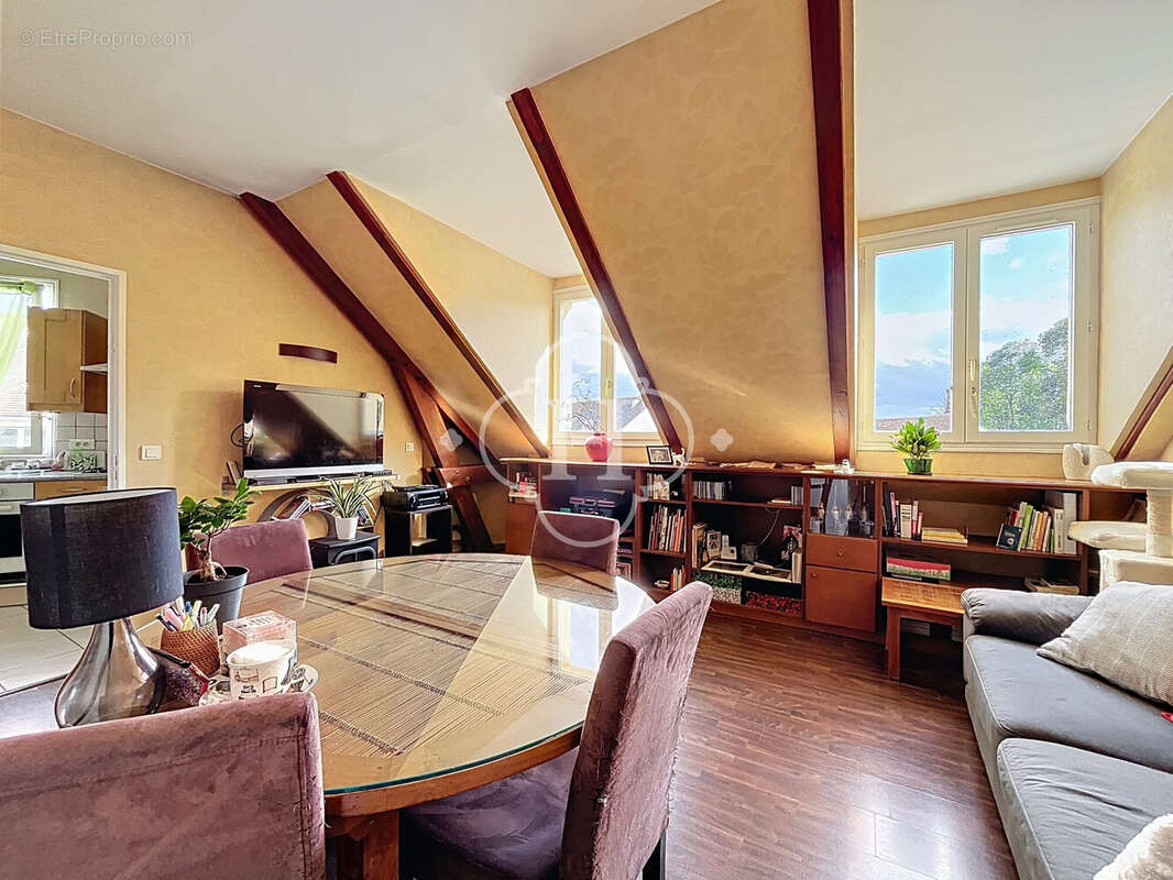 Appartement à THOIRY