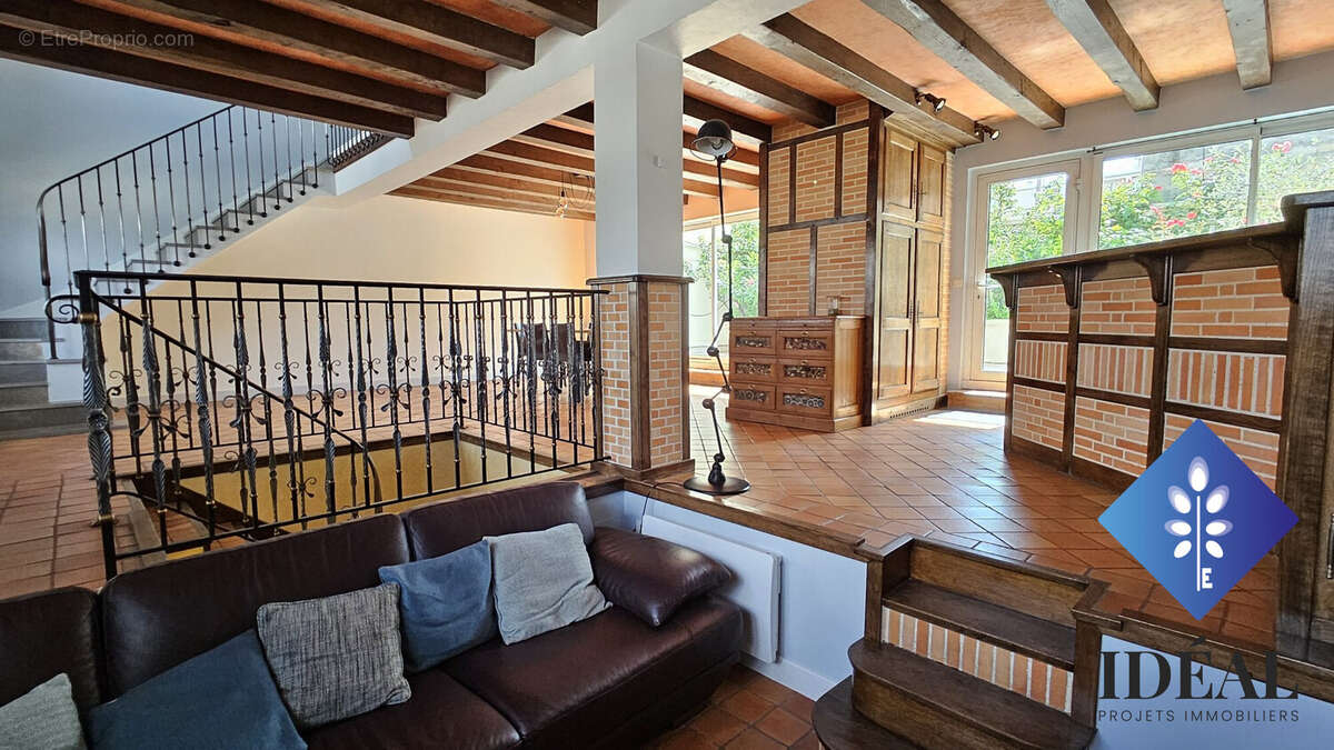 Maison à LA COURNEUVE