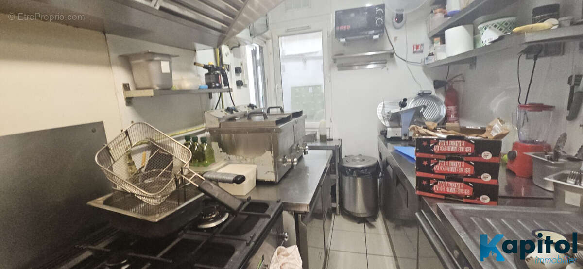 Autre à PARIS-9E