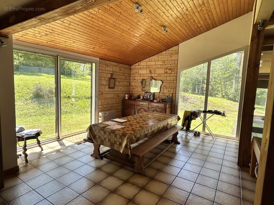 Maison à MONTEMBOEUF