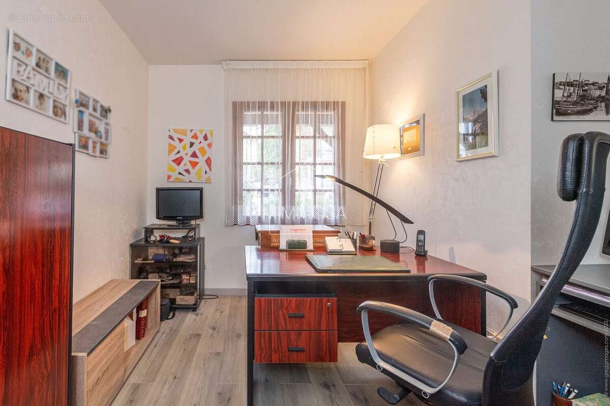 Maison à LES PAVILLONS-SOUS-BOIS