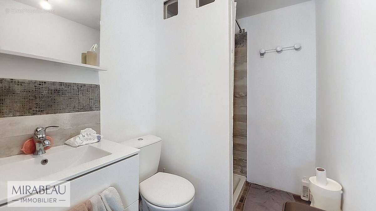 Maison à LA BASTIDE-DES-JOURDANS