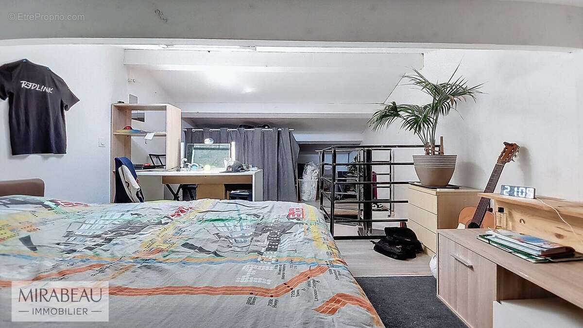 Maison à LA BASTIDE-DES-JOURDANS