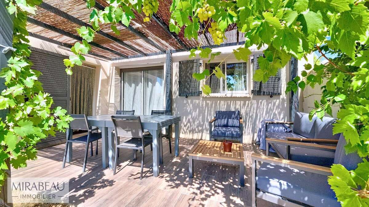 Maison à LA BASTIDE-DES-JOURDANS