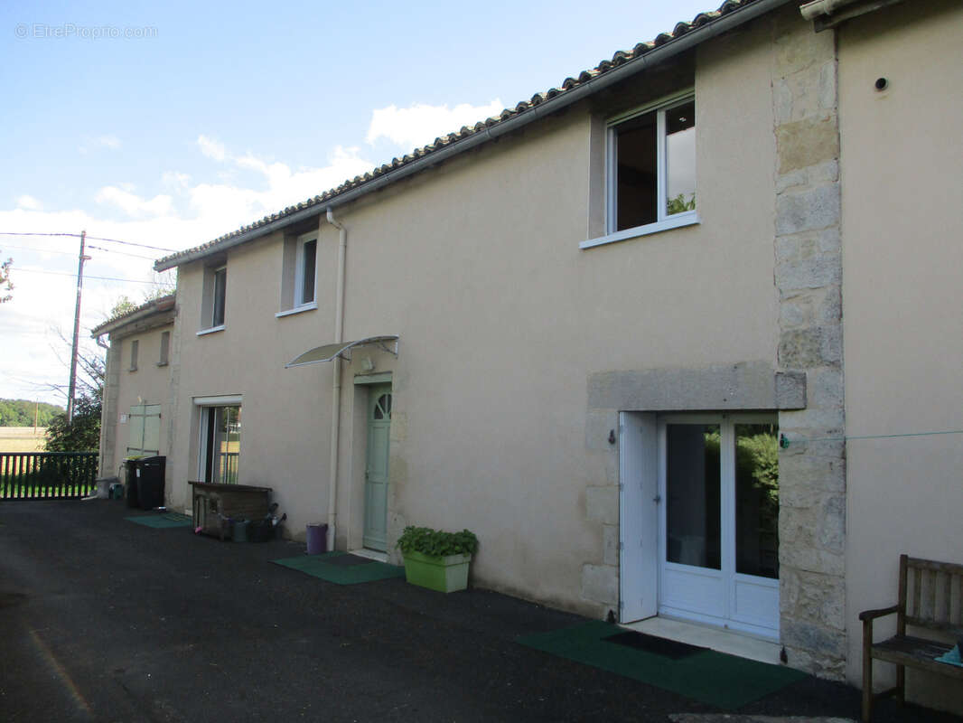 Maison à CEAUX-EN-COUHE