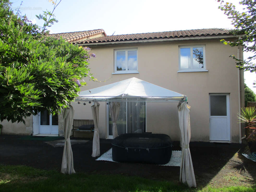 Maison à CEAUX-EN-COUHE