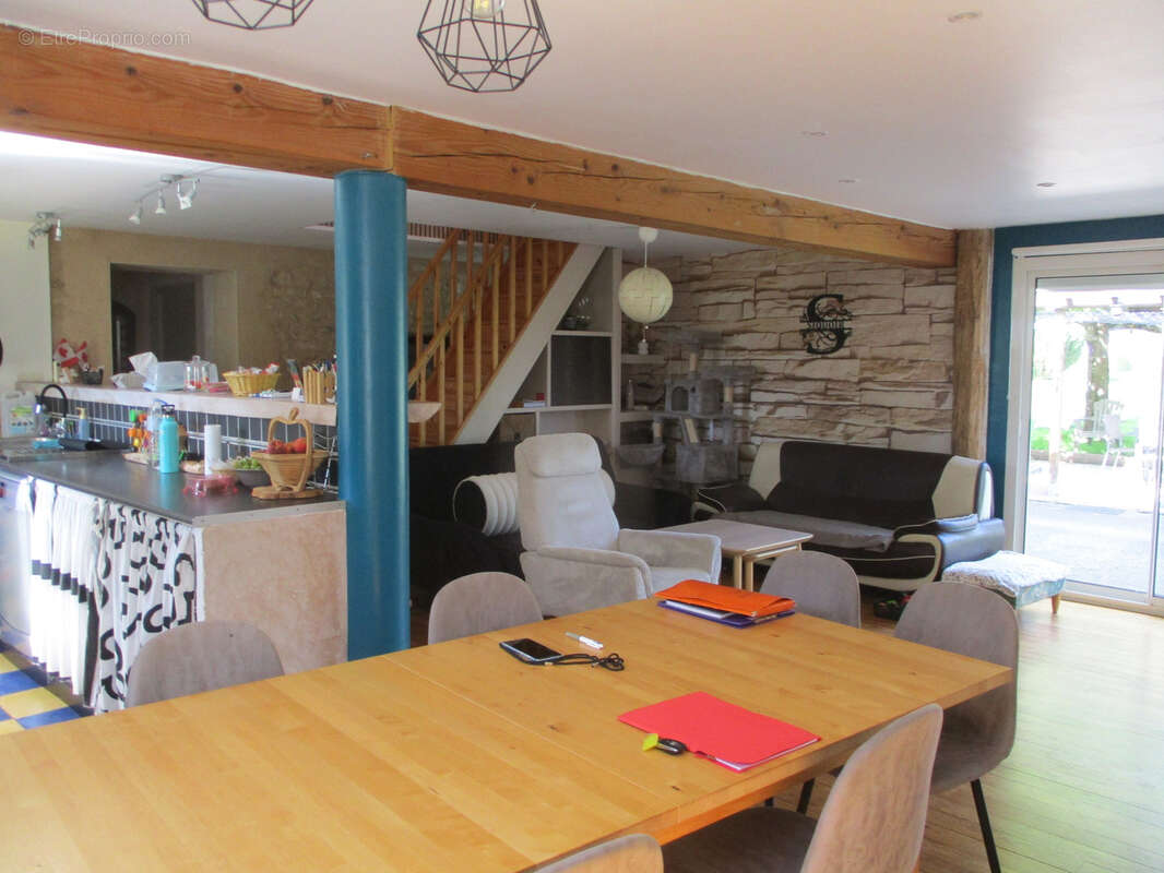 Maison à CEAUX-EN-COUHE