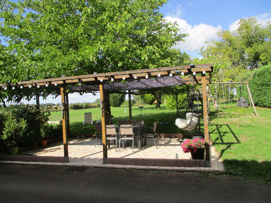 Maison à CEAUX-EN-COUHE