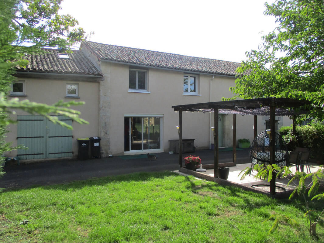 Maison à CEAUX-EN-COUHE